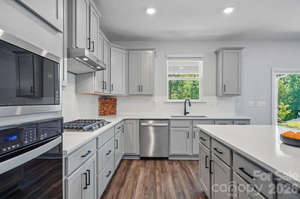 14024 Fairy Tale CT, Huntersville, NC 28078