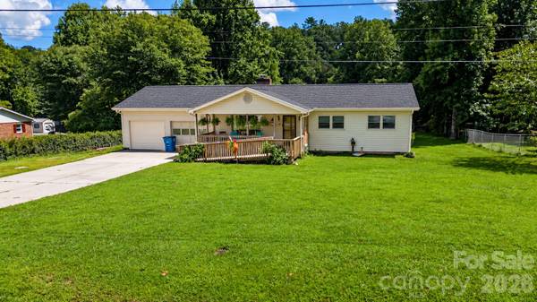 1292 Creekwood DR, Morganton, NC 28655
