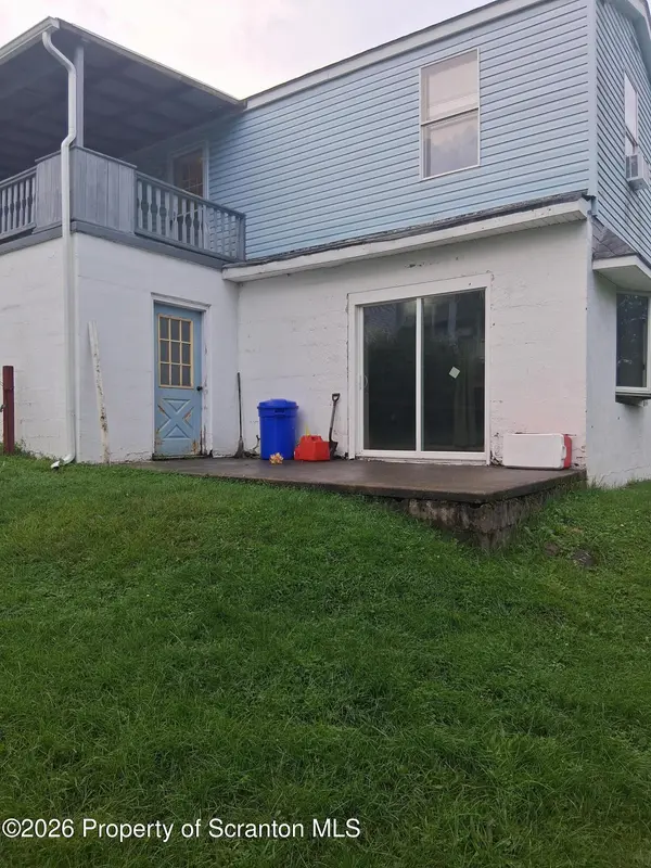 426 Simpson ST, Dupont, PA 18641