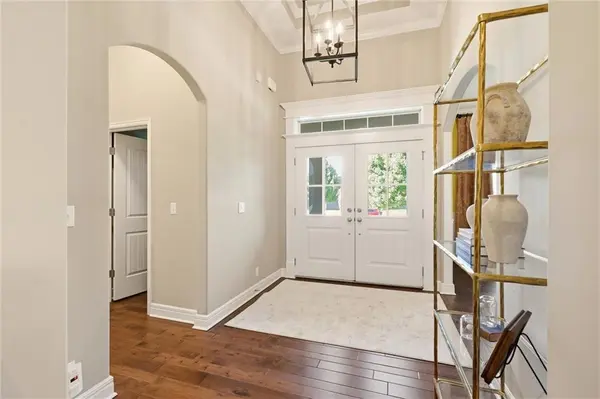 9118 W 178th TER, Overland Park, KS 66013