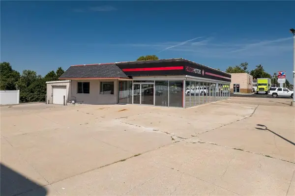 1710 S Belt HWY, St Joseph, MO 64507