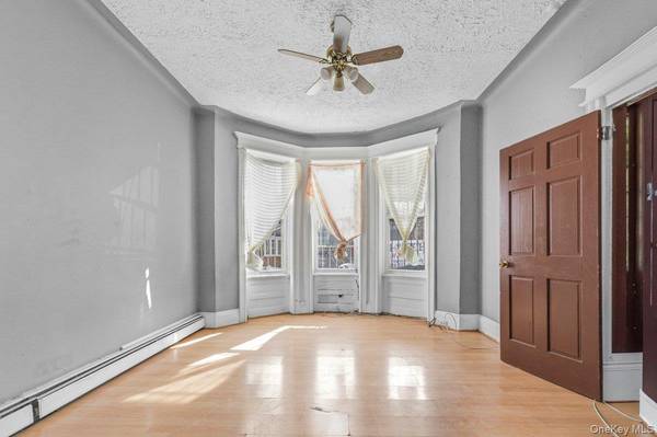 10409 94th AVE, Ozone Park, NY 11416