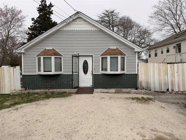 158 William Floyd Pkwy, Shirley, NY 11967