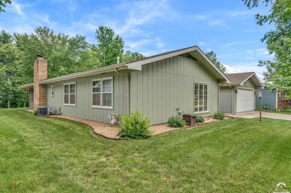 2904 Belle Haven DR, Lawrence, KS 66046