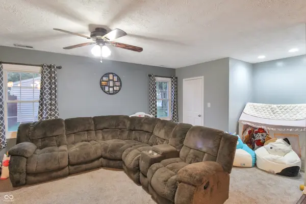 214 Depot CT, Bargersville, IN 46106
