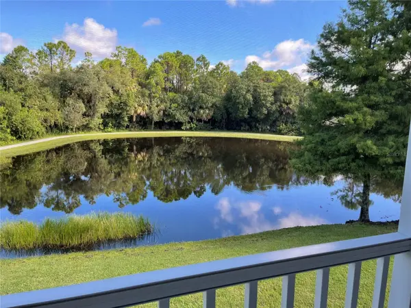 7150 STRAND CIR #8-202, Bradenton, FL 34203