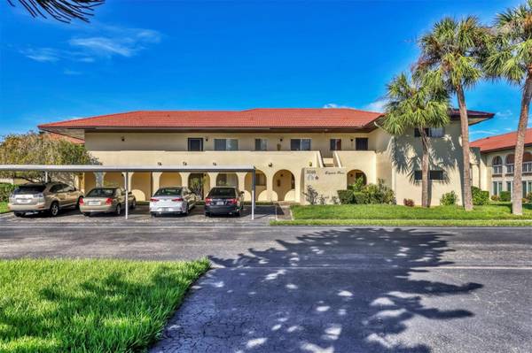 3540 HISPANIA PL #216, Sarasota, FL 34232