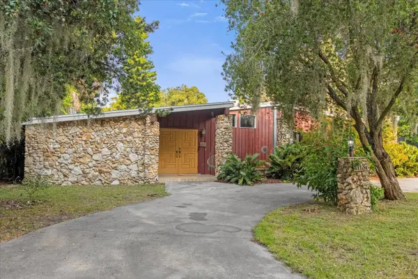 1113 OAK DR, Leesburg, FL 34748