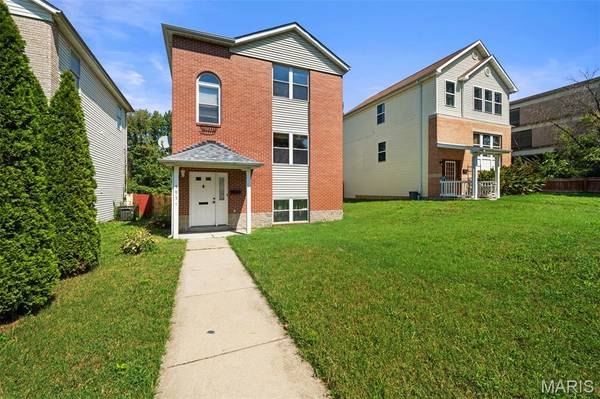 5957 Horton PL, St Louis, MO 63112