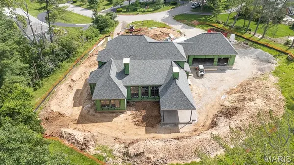 11758 Westham DR, Town And Country, MO 63131