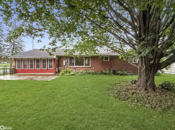 2211 Washington AVE, Iowa Falls, IA 50126