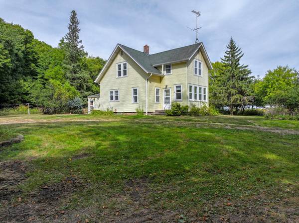 7611 County Road 73 NE, Nelson, MN 56355