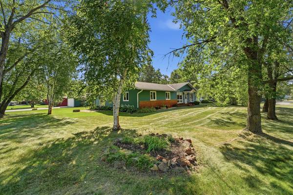 9473 Crestview DR, Saint Joseph, MN 56374