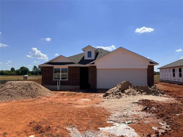 1124 E Stallion LN, Mustang, OK 73064