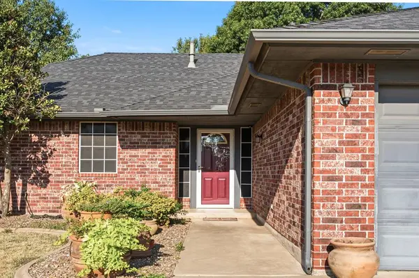 1001 Buckingham DR, Newcastle, OK 73065