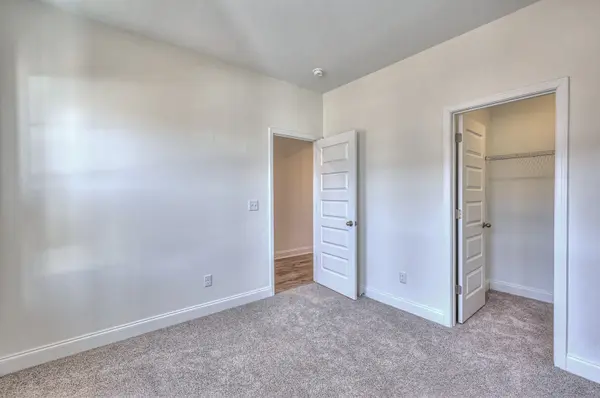 2019 Bennett Creek Dr, Columbia, TN 38401