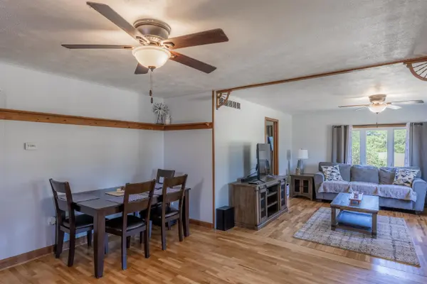 1776 Ivy Rd, Minneapolis, KS 67467
