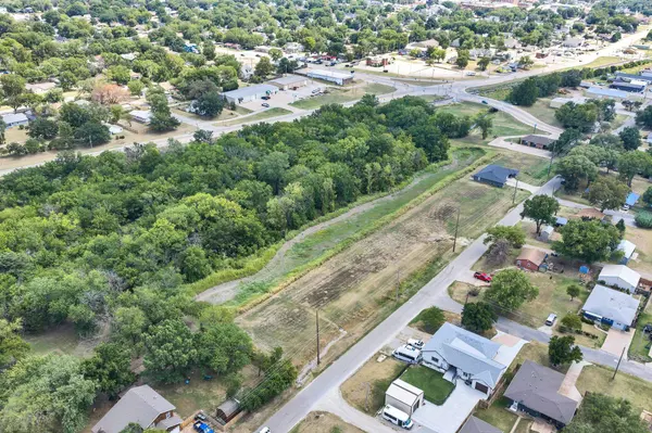 Block 1 Lots 1-6, 8-9, Wellington, KS 67052