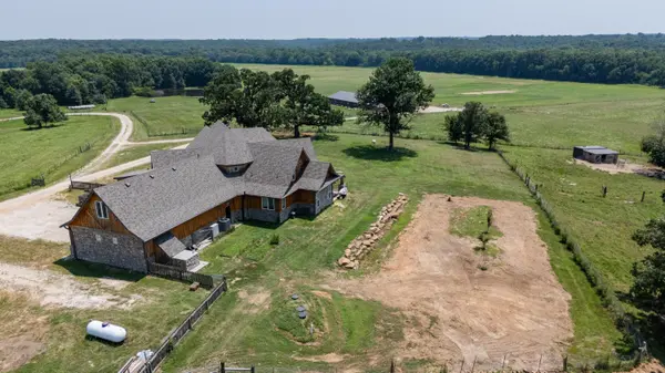 1059 NE 100th RD, Sheldon, MO 64784