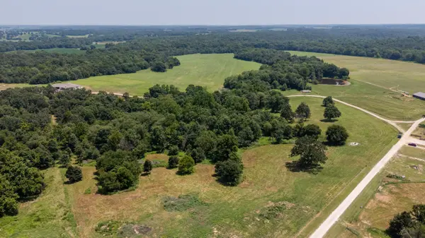 1059 NE 100th RD, Sheldon, MO 64784