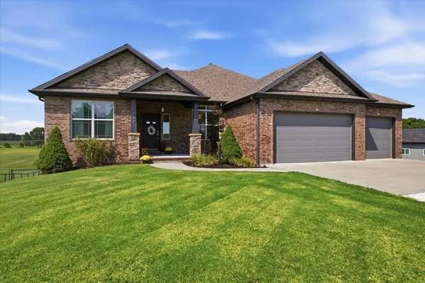 141 Lilac LN, Clever, MO 65631