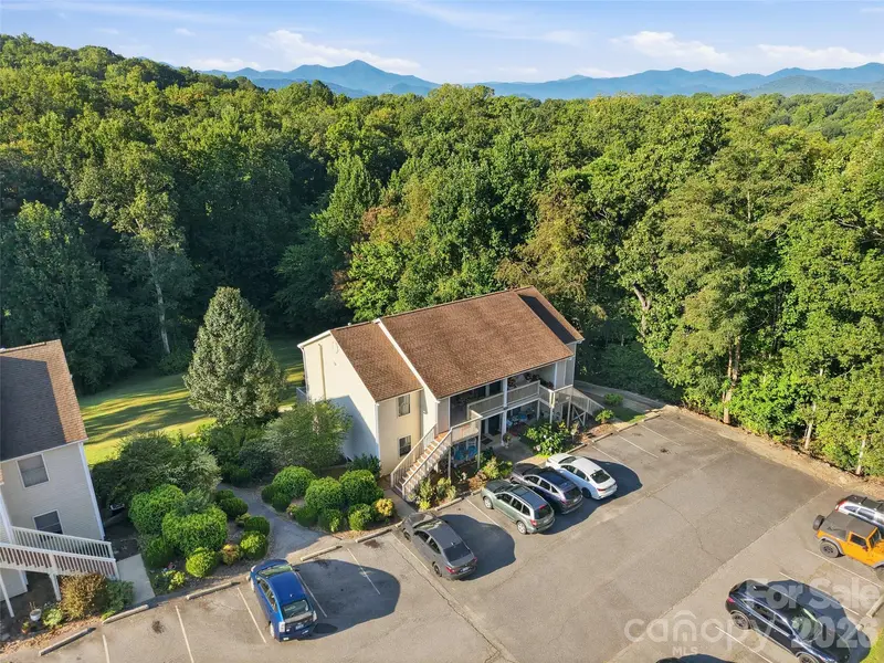 19 Krista CIR #E, Candler, NC 28715