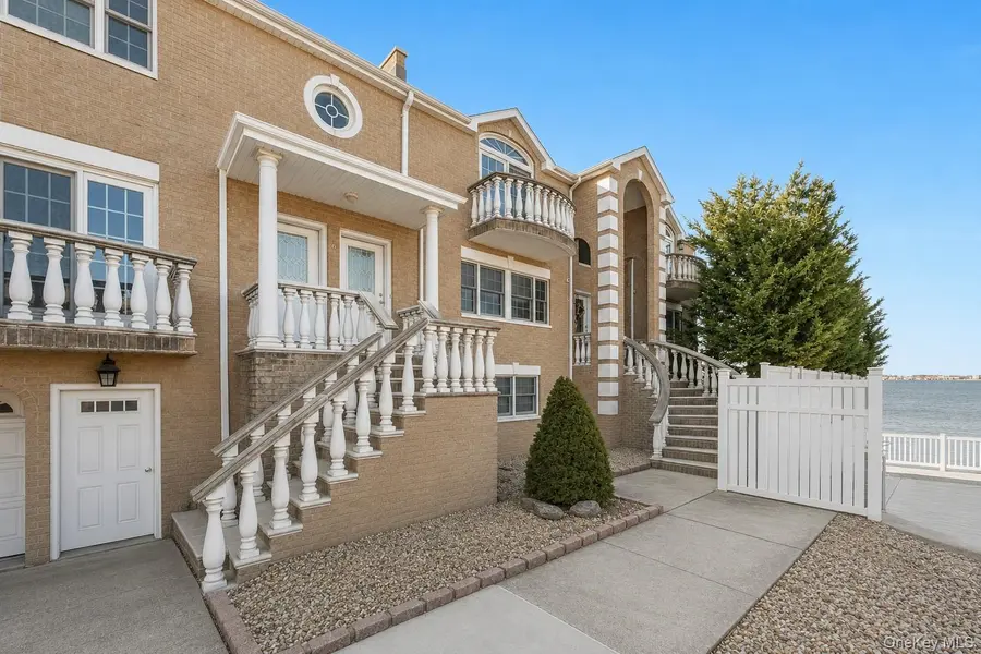 6 Pell PL #2, Bronx, NY 10464