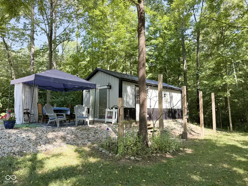 2213 S Oak DR, Rockville, IN 47872
