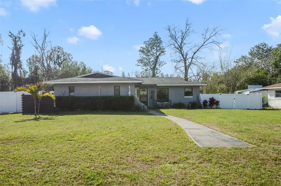 2244 E FLORENCE AVE, Deland, FL 32724