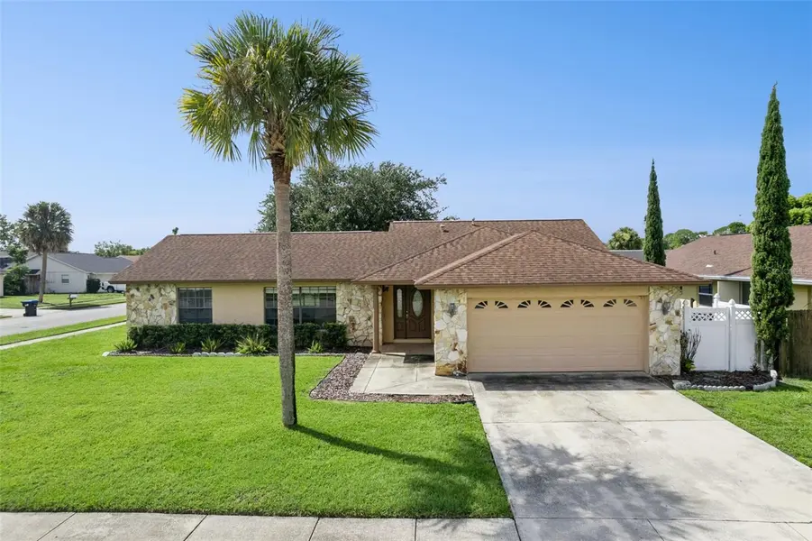 2402 WOODWAY DR, Orlando, FL 32837