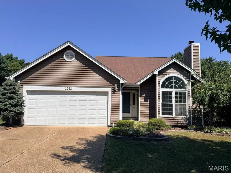 1032 Oak Glen CIR, Ballwin, MO 63021