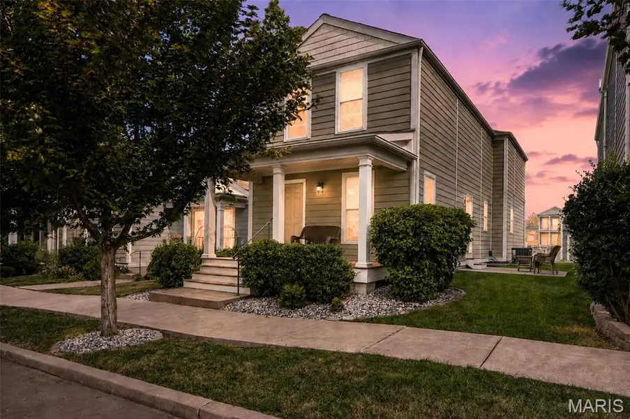 4009 Broad ST, St Charles, MO 63301