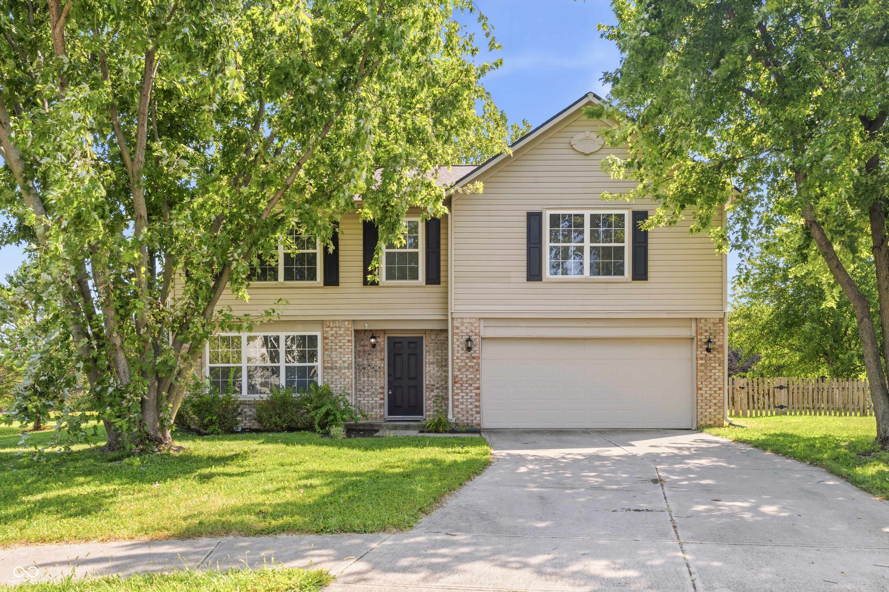 4057 Rachel LN, Carmel, IN 46033