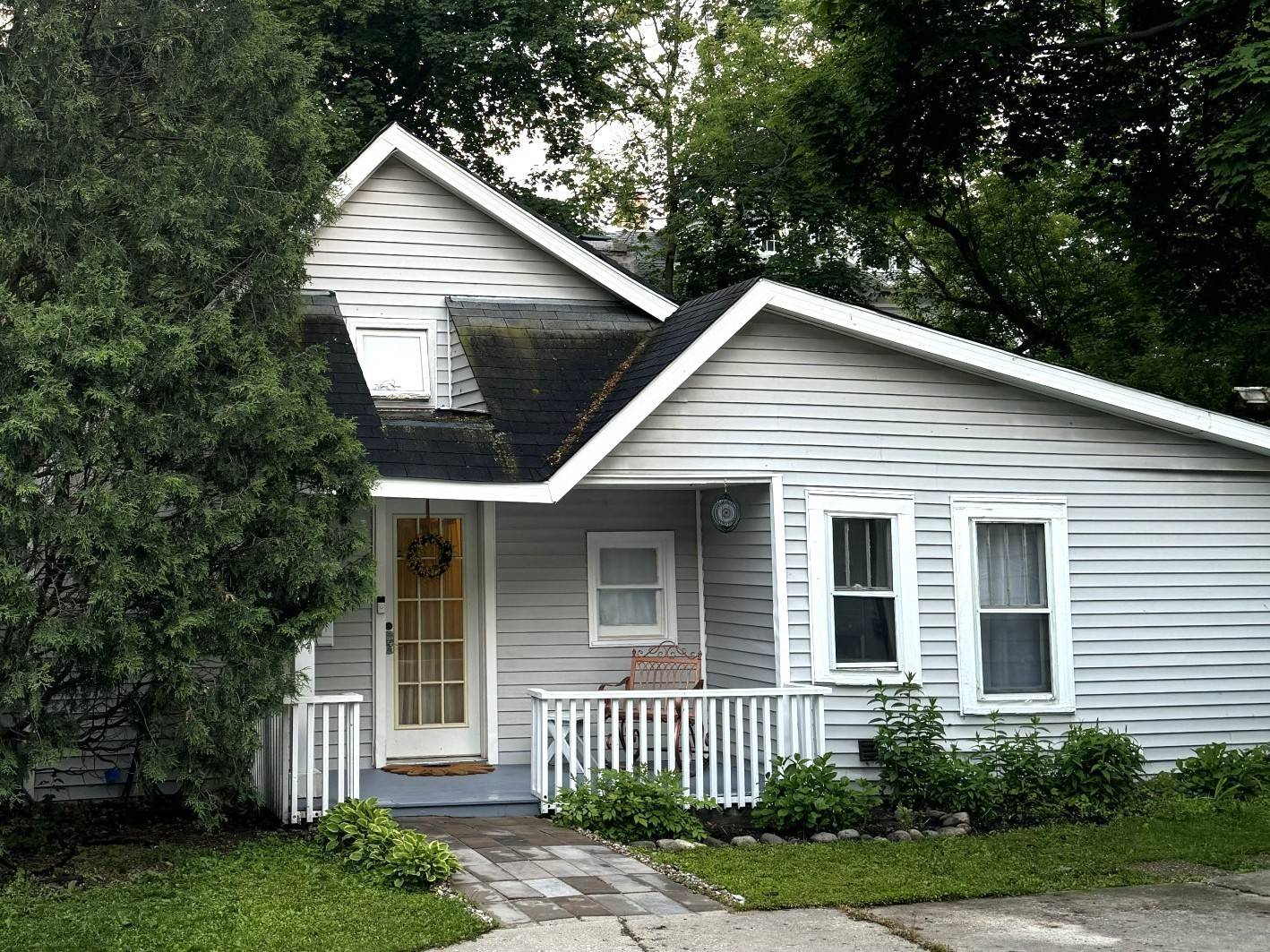 1458 Linden AVE, Highland Park, IL 60035