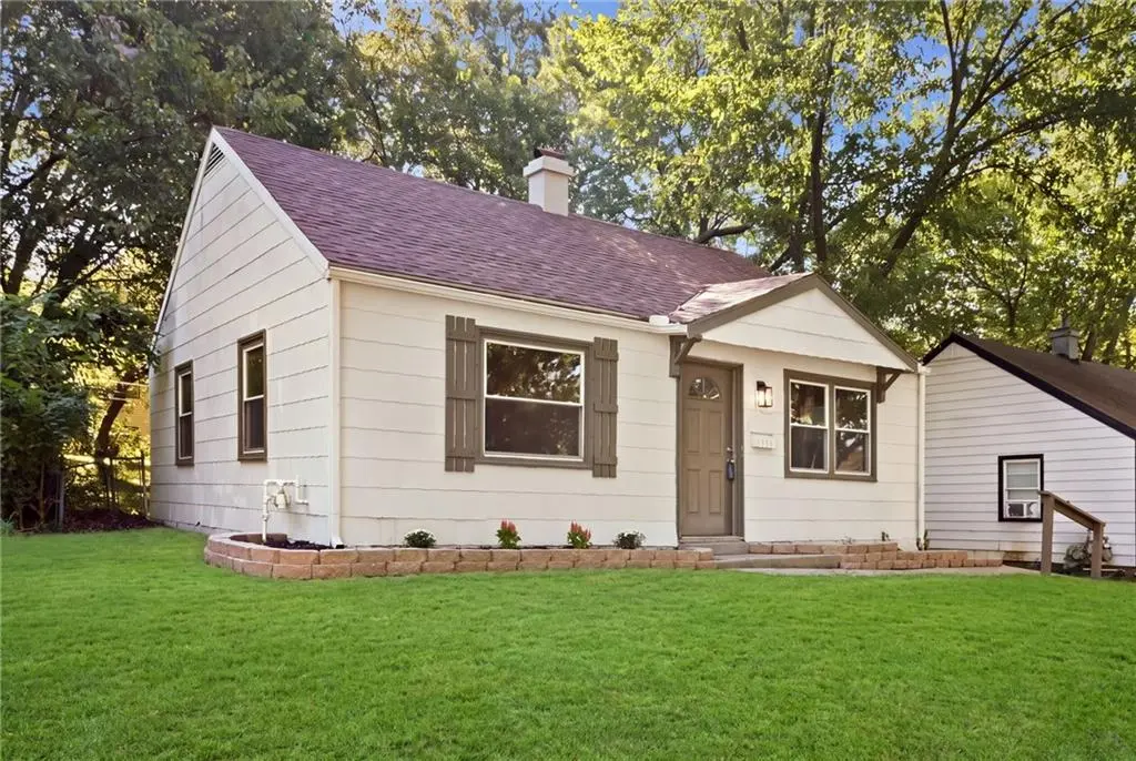 7405 Park AVE, Kansas City, MO 64132