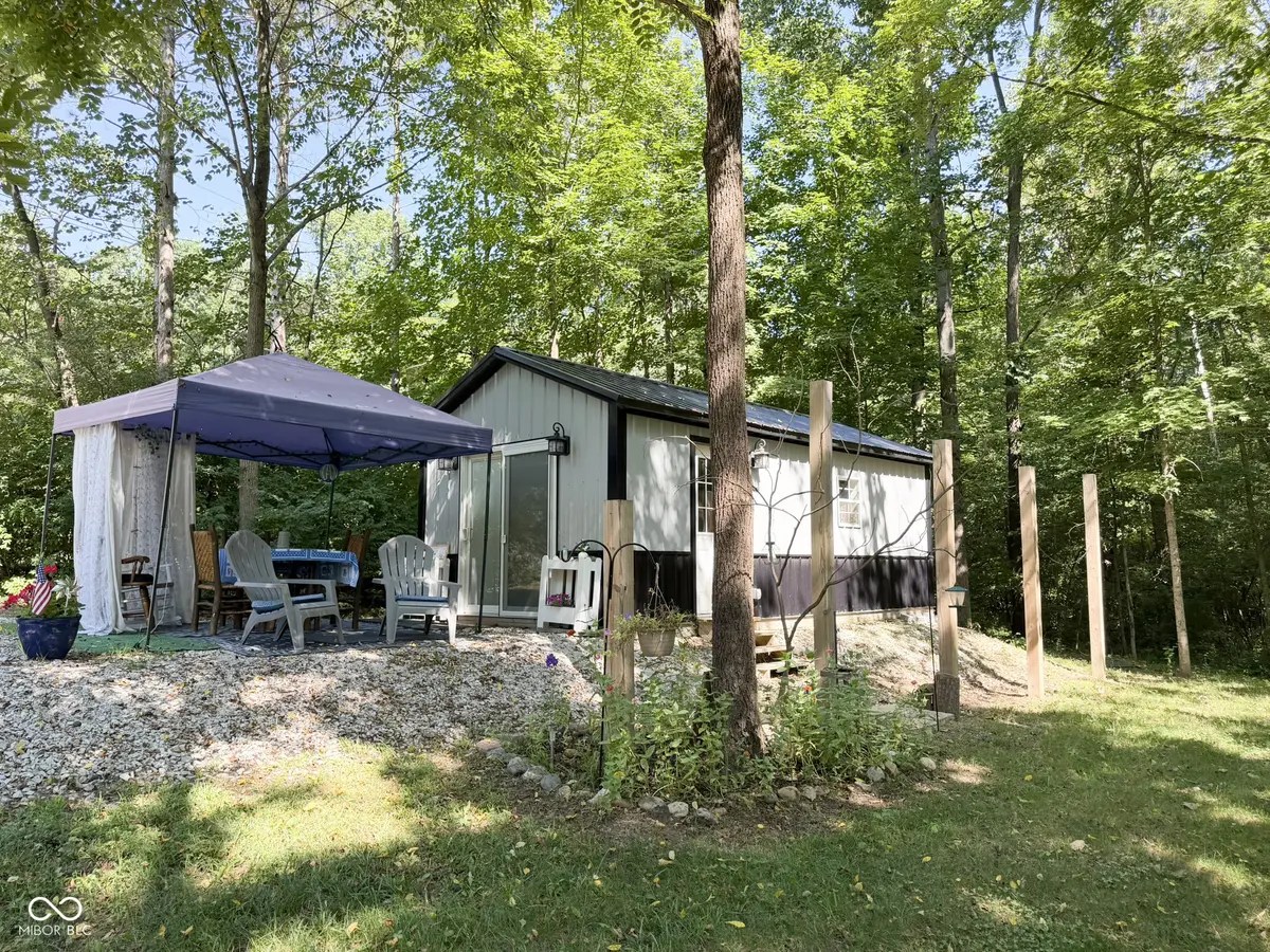 2213 S Oak DR, Rockville, IN 47872
