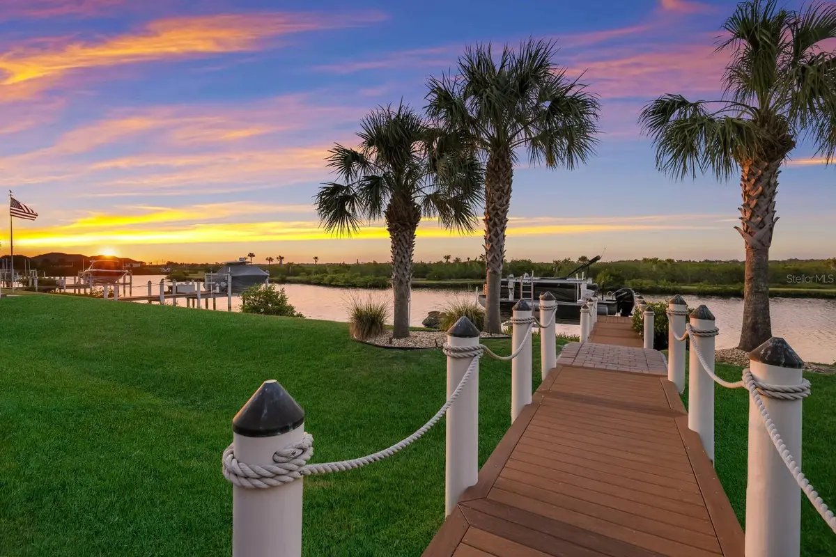 11432 HARBOURSIDE LN, Parrish, FL 34219