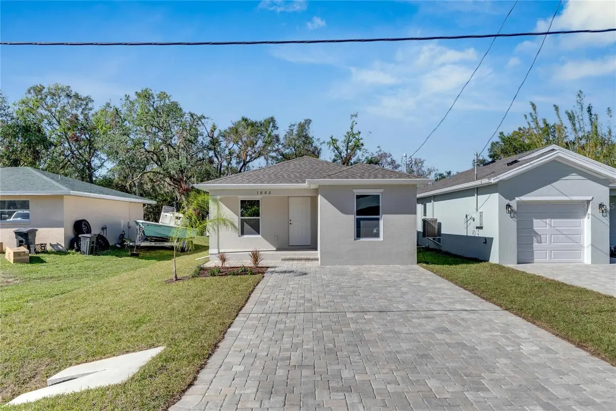 1002 HAGLE PARK RD, Bradenton, FL 34212