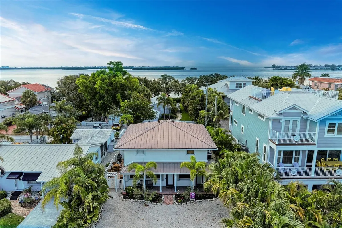 2313 AVENUE B, Bradenton Beach, FL 34217