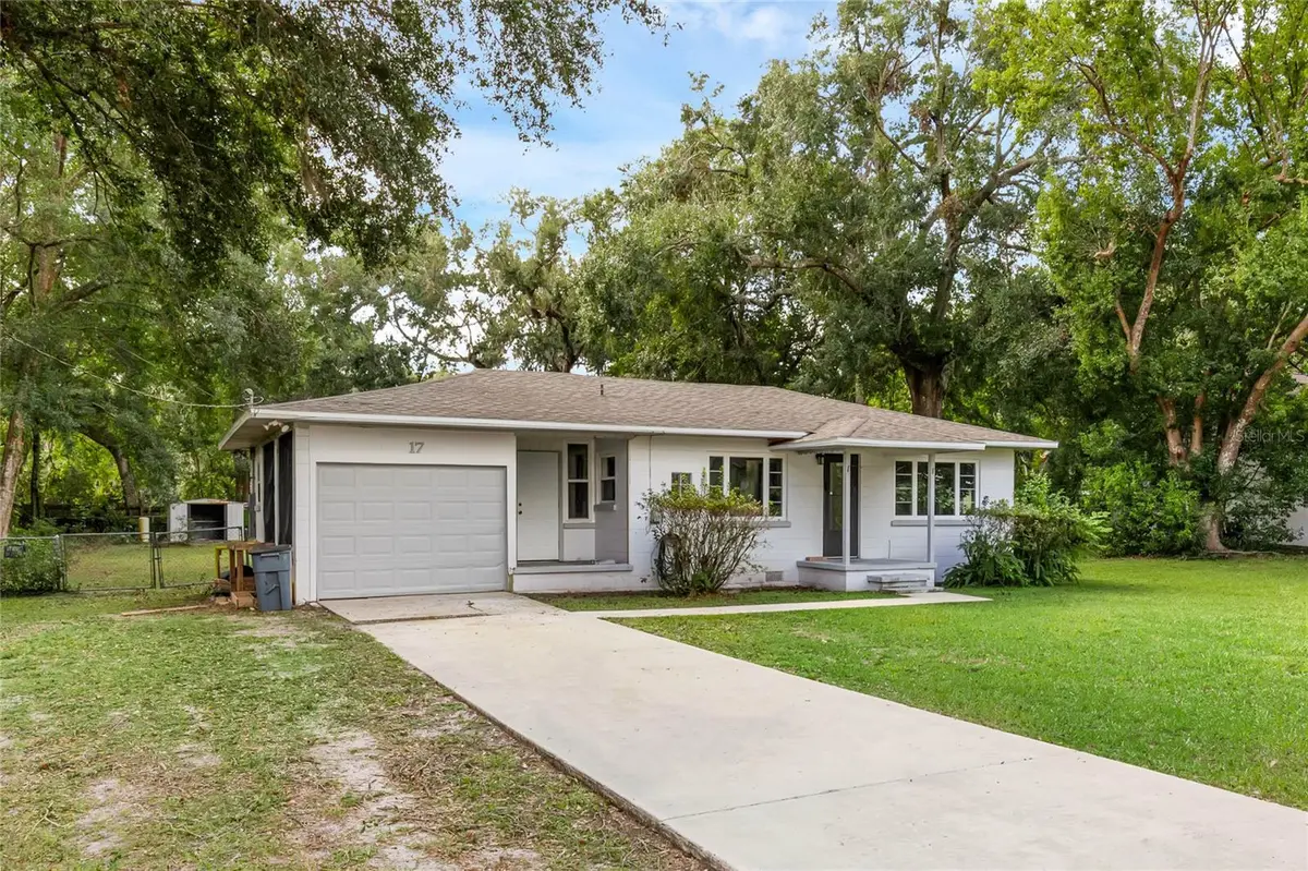 17 LAKE DR, Debary, FL 32713