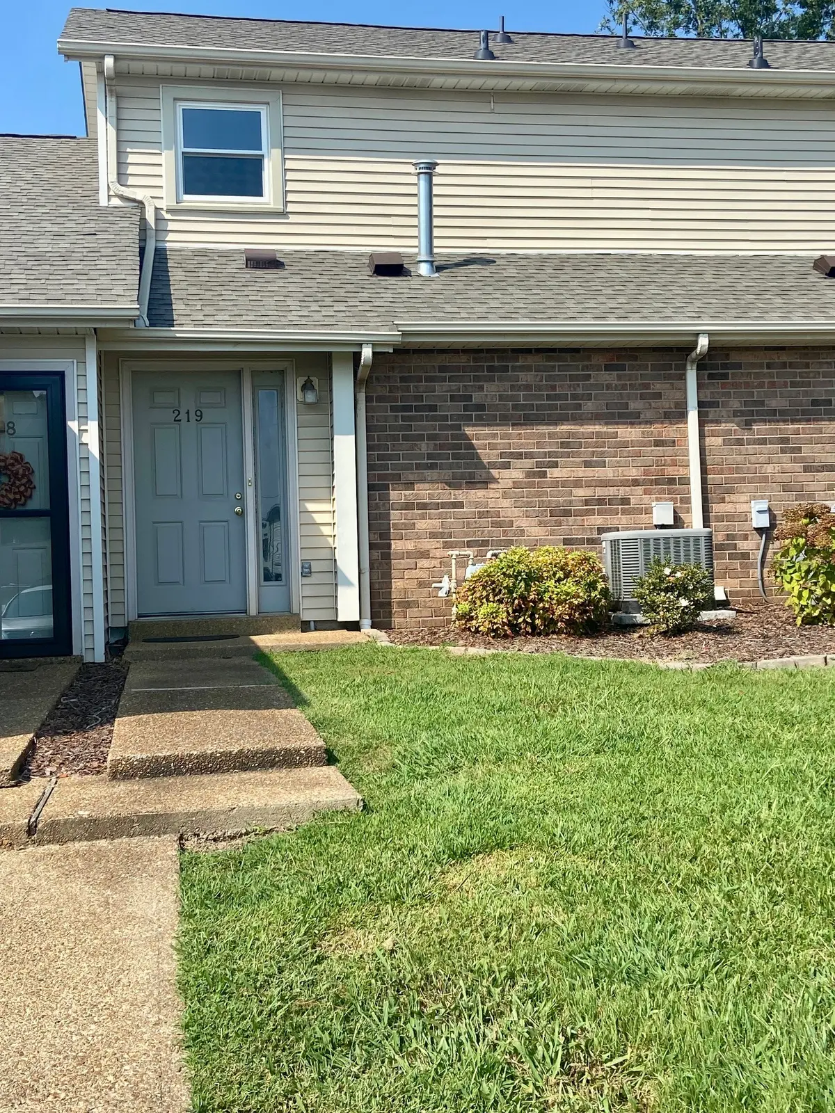 219 Village Cir #W, Dickson, TN 37055