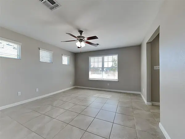 1052 Esplanade PKWY, San Marcos, TX 78666