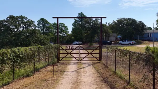 218 Little Ranch RD, Red Rock, TX 78662