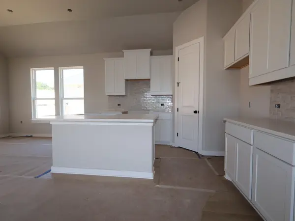 609 Clarissa ST, Buda, TX 78610