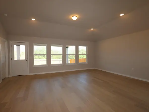 9304 Furman DR, Austin, TX 78747