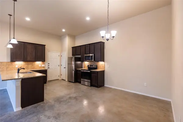 271 Joanne Loop LOOP #B, Buda, TX 78610