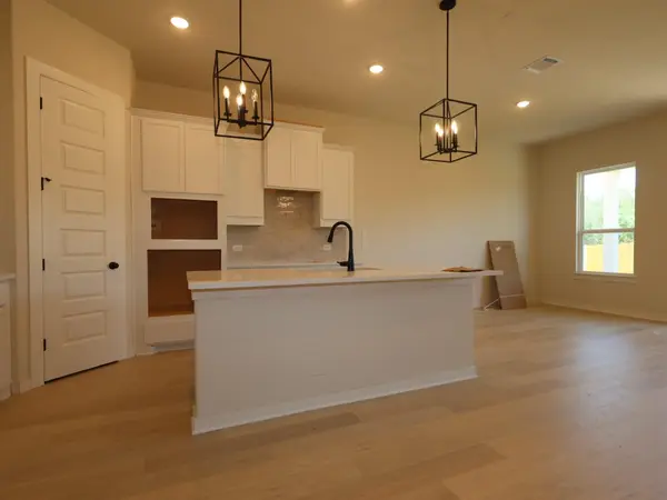 160 Champ Ave, Buda, TX 78610