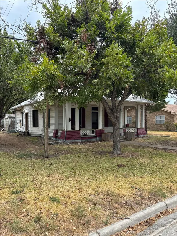 201 S Rio Grande ST, Granger, TX 76530