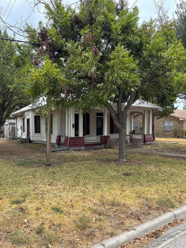 201 S Rio Grande ST, Granger, TX 76530