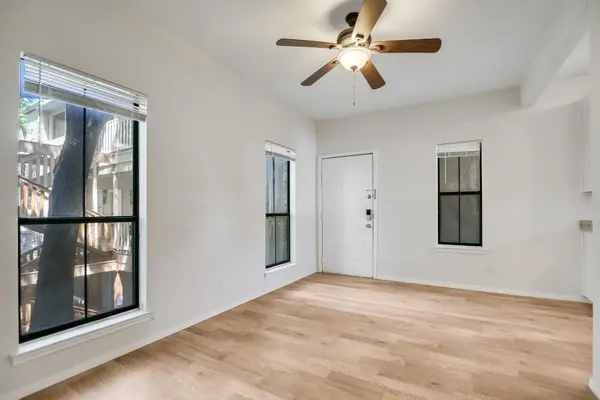 4401 Speedway #207, Austin, TX 78751
